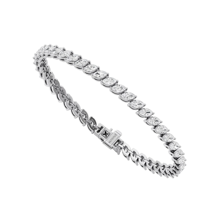 Éternelle Blanche White